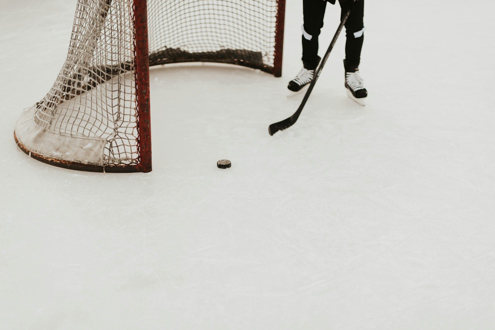 Hockey Broken-Stick Shift Reset Before Live Totals