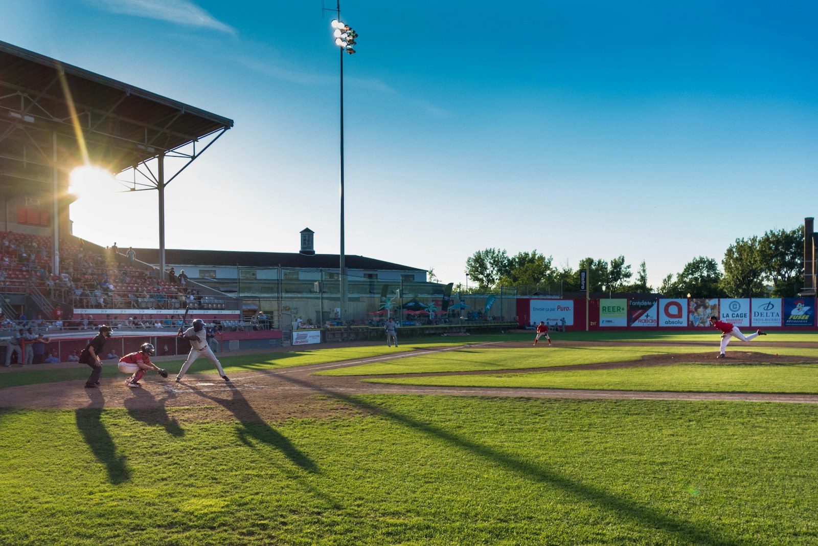 Official Active Roster Check Before Late-Inning Baseball Bets