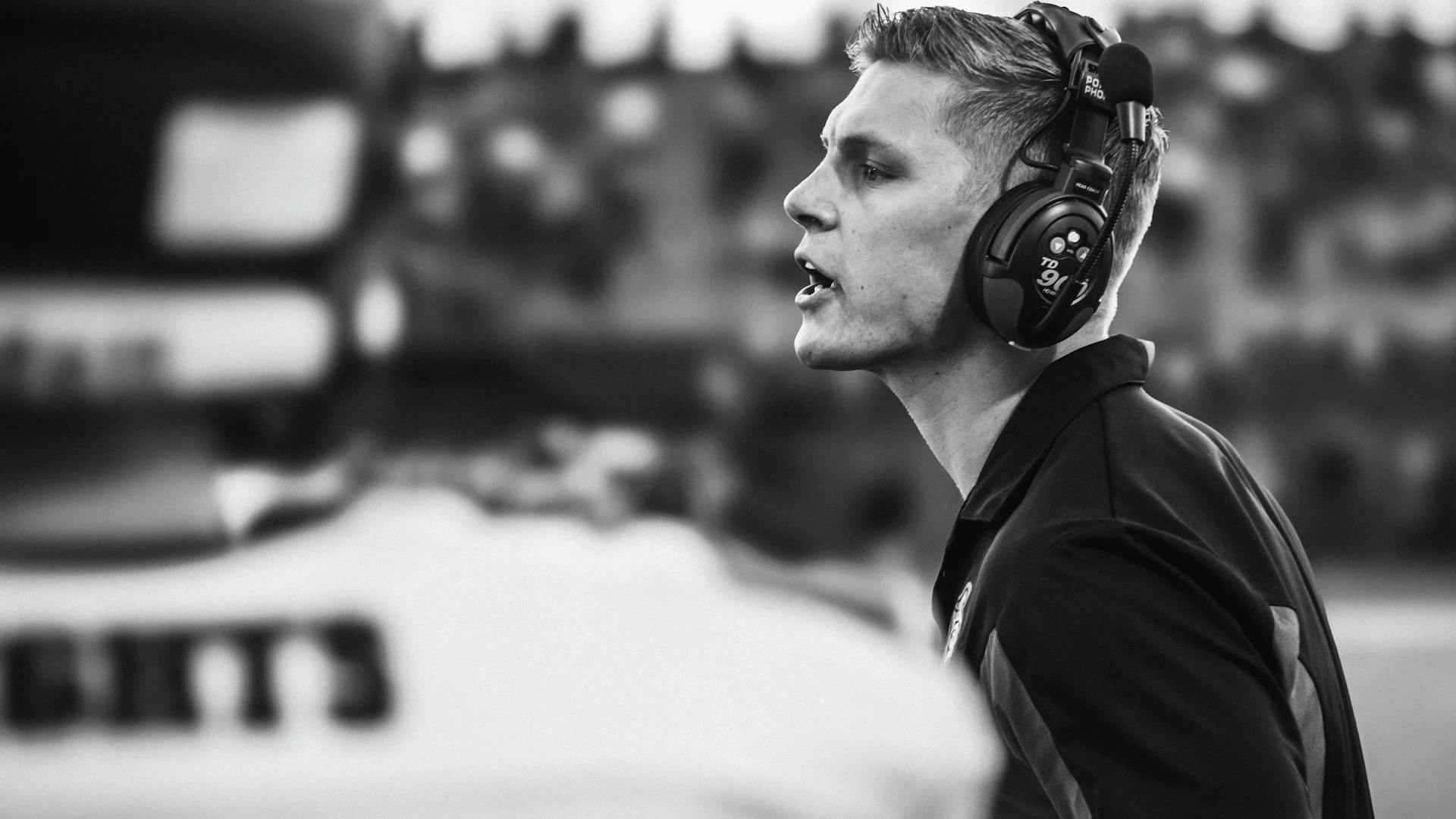 Bankroll Rules for Corners: Keep Variance Under Control (v2)