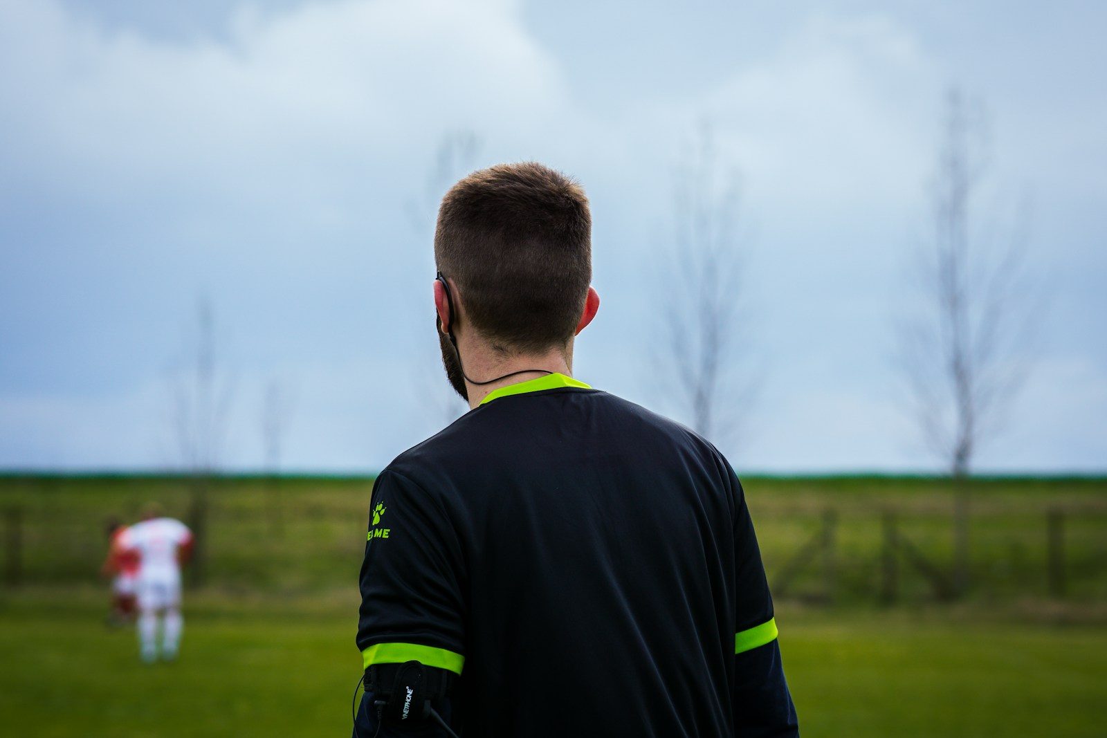 Soccer Referee-Injury Replacement Reset Before Live Bets