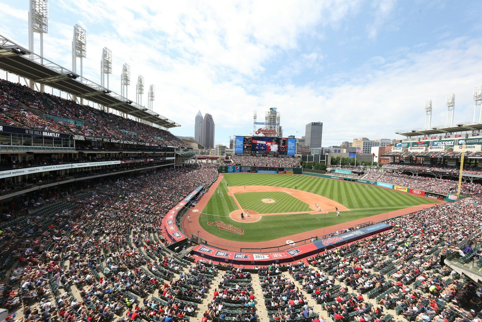 Weather and Roof Status Check Before Live Baseball Betting